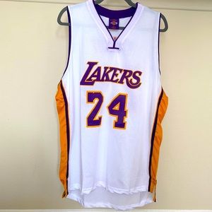 NWOT LA Lakers Kobe Bryant #24 Lightweight Jersey